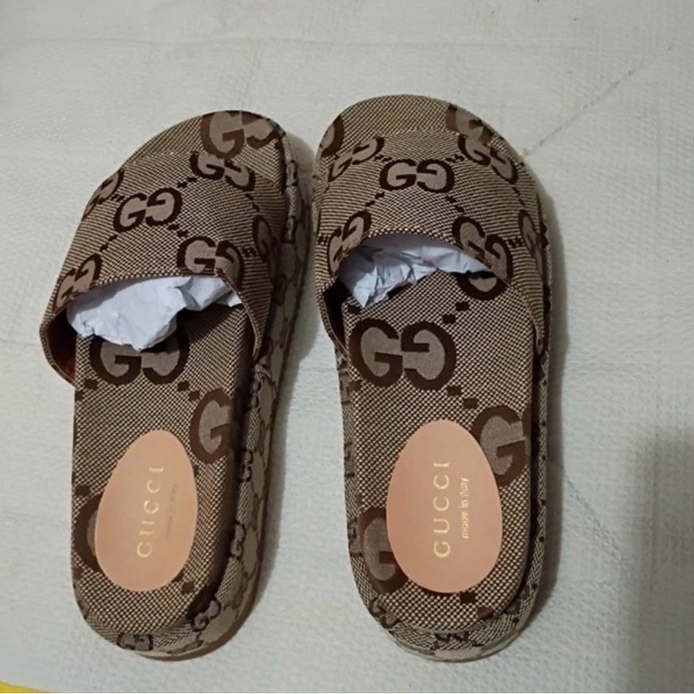Gucci GG Canvas Slide Sandals in Brown Beige Sz 39 SOLD SOLD
